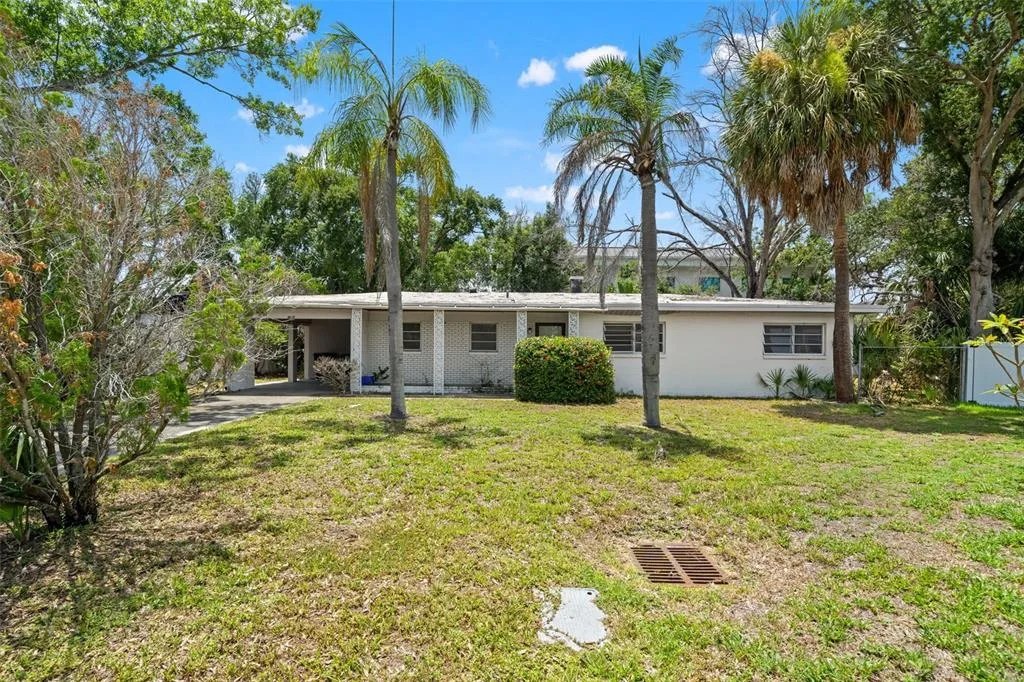 4635 W BAY VILLA AVENUE, TAMPA, FL 33611