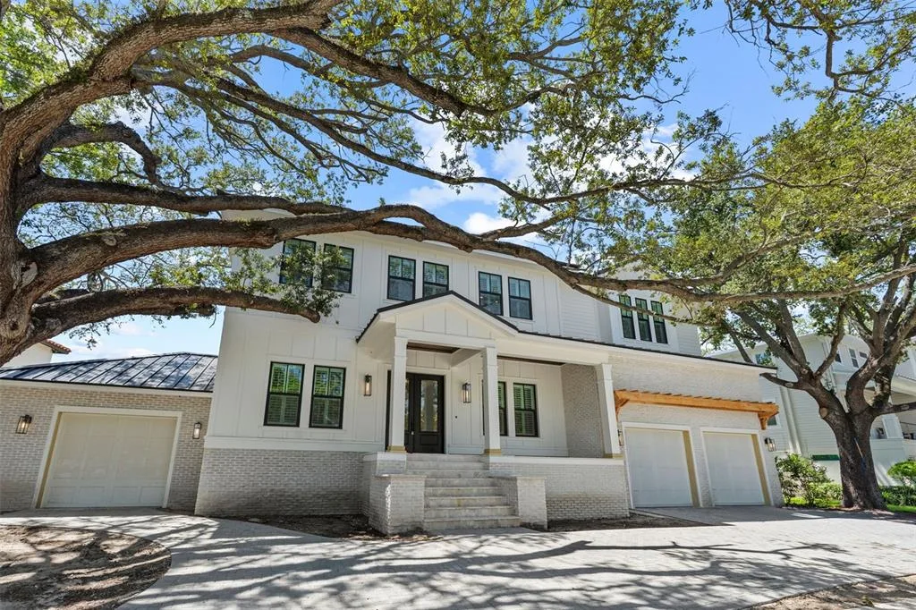 690 GENEVA PLACE, TAMPA, FL 33606