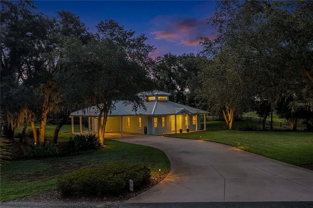 2424 BURNS AVENUE, LAKE WALES, FL 33898