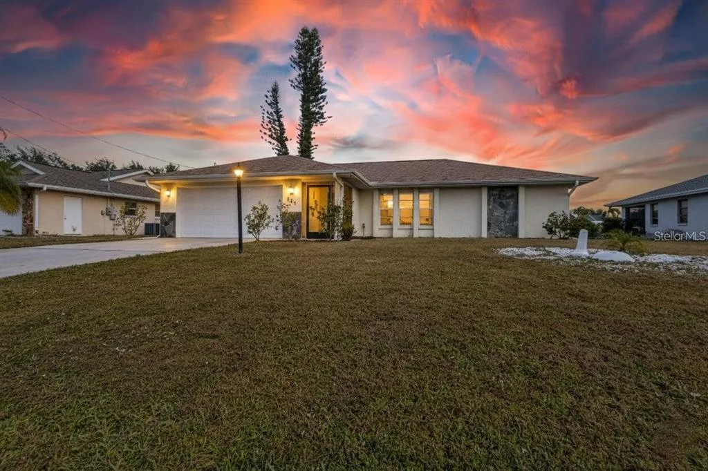 285 MARK TWAIN LANE, ROTONDA WEST, FL 33947