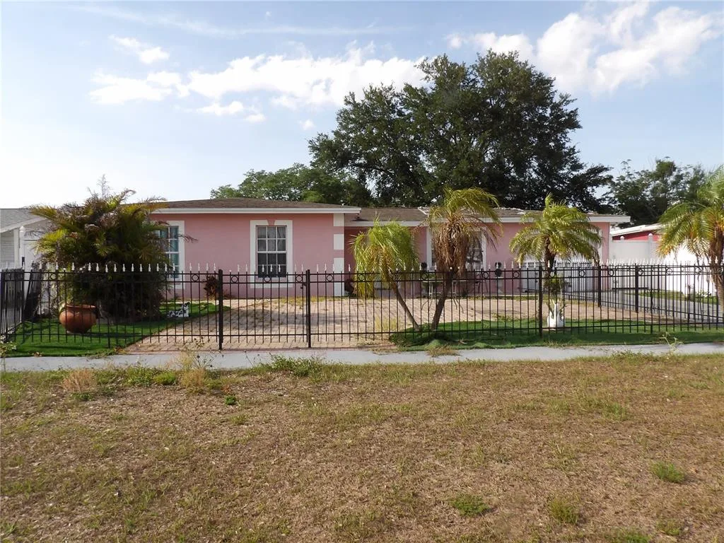 6521 W HANNA AVENUE, TAMPA, FL 33634