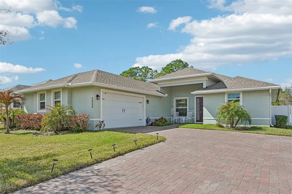 3955 OAK HOLLOW AVENUE, VERO BEACH, FL 32966