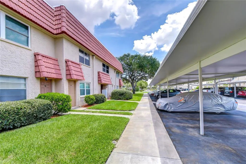 10037 62ND TERRACE N # 5, ST PETERSBURG, FL 33708