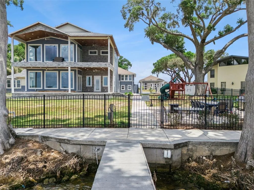 1023 MELLATHON CIRCLE, LEESBURG, FL 34748