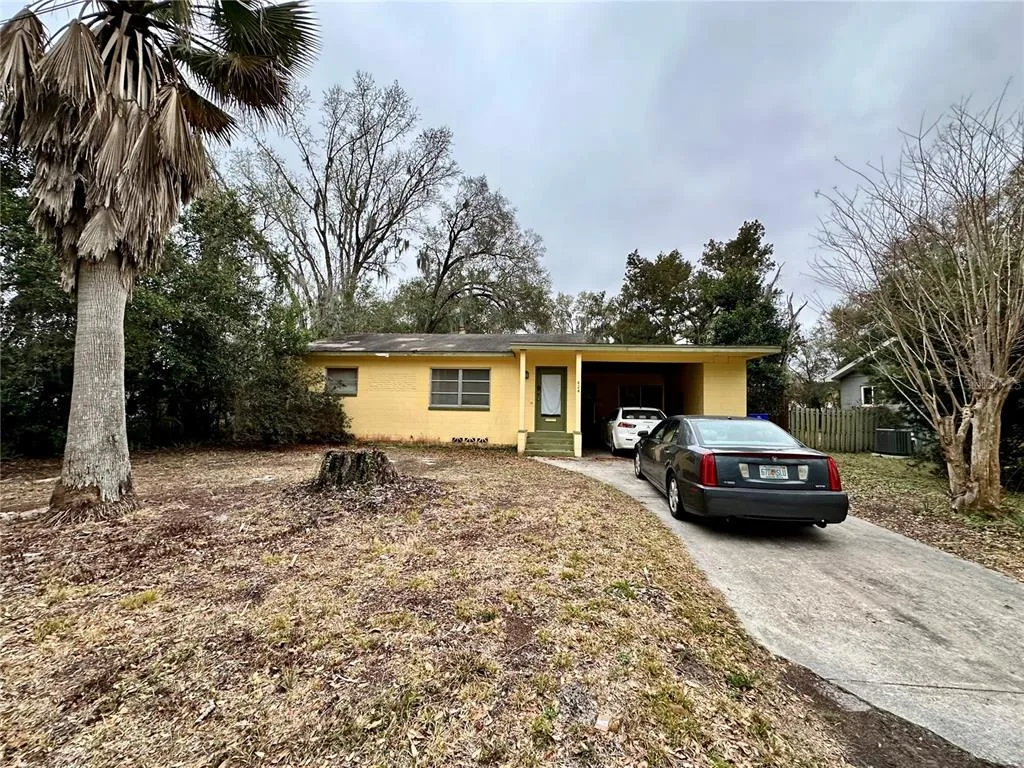 424 W HOGLE AVENUE, DELAND, FL 32720