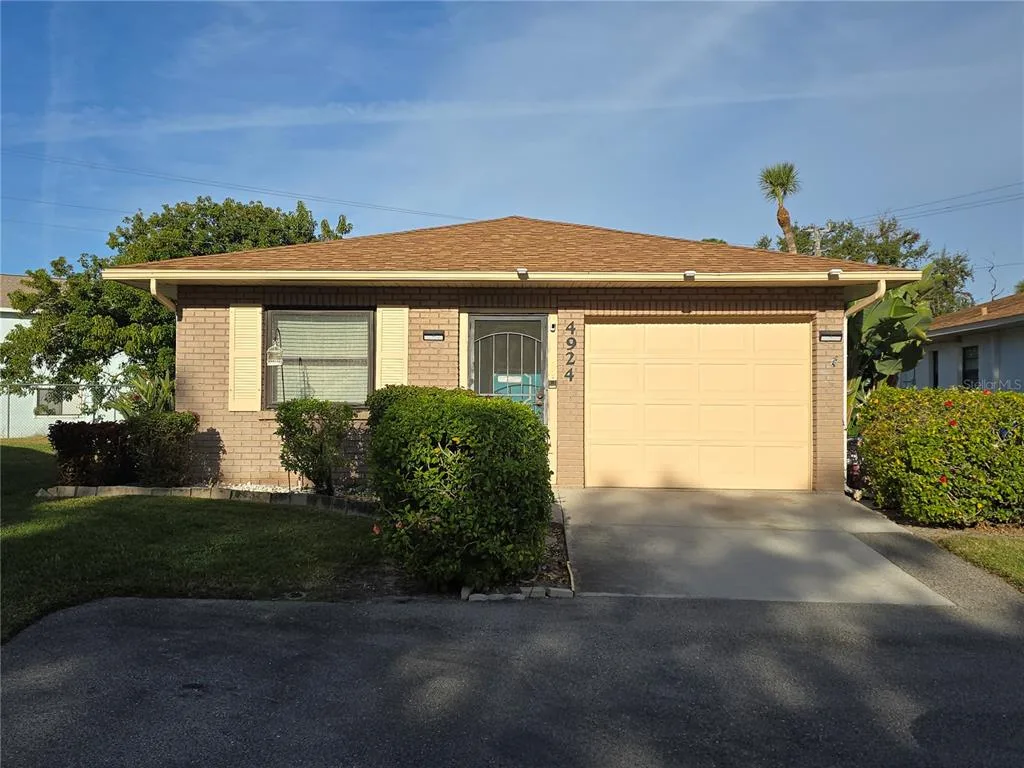 4924 LIVE OAK CIRCLE # 115, BRADENTON, FL 34207