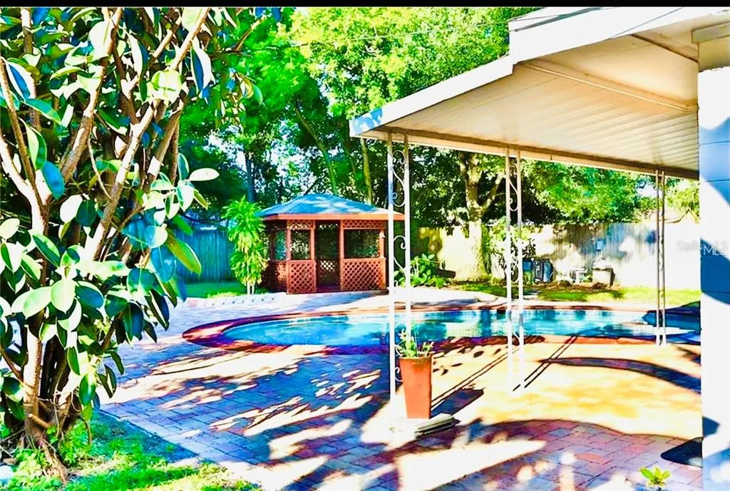 3925 W BAY VIEW AVENUE, TAMPA, FL 33611