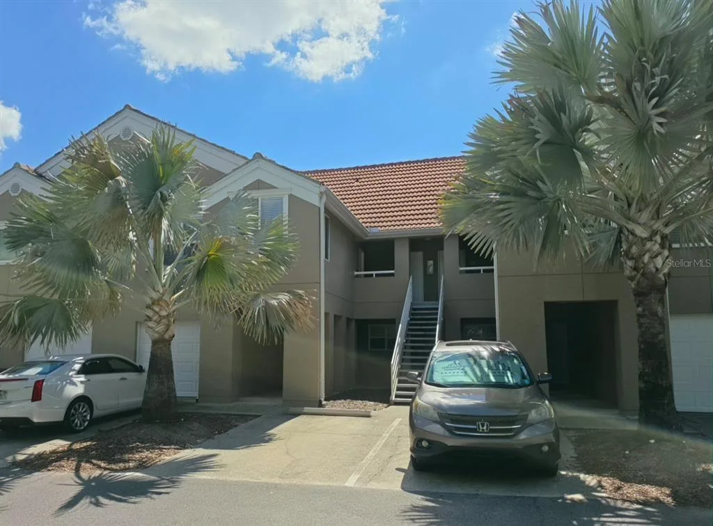 15215 AMBERLY DRIVE # 907, TAMPA, FL 33647