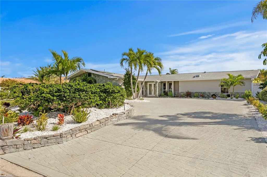 350 N JULIA CIRCLE, ST PETE BEACH, FL 33706