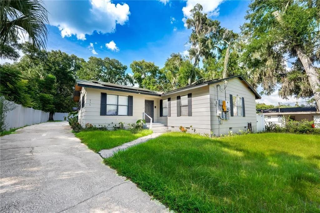 535 W DIVISION STREET, DELAND, FL 32720
