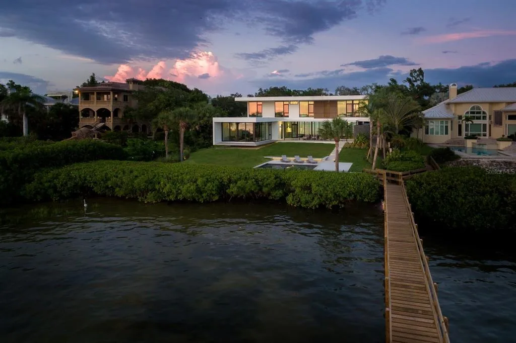 1500 BAYVIEW DRIVE, SARASOTA, FL 34239