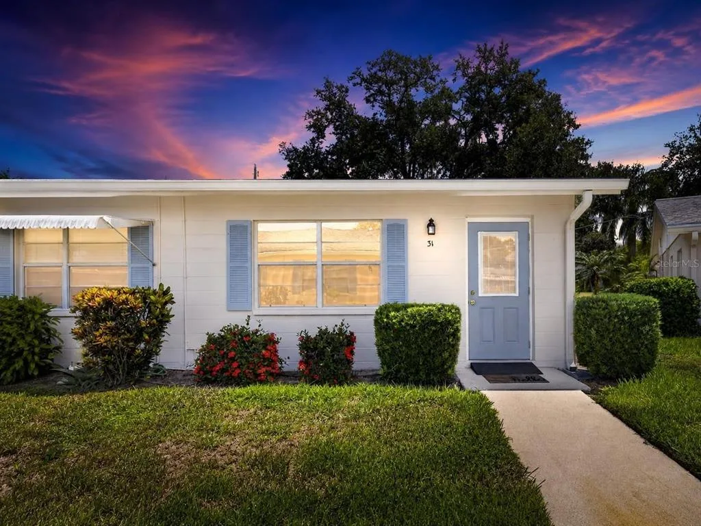 402 DORCHESTER PLACE # 31, SUN CITY CENTER, FL 33573
