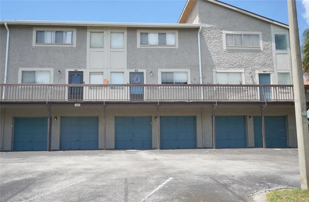6325 NEWTOWN CIRCLE # B5, TAMPA, FL 33615