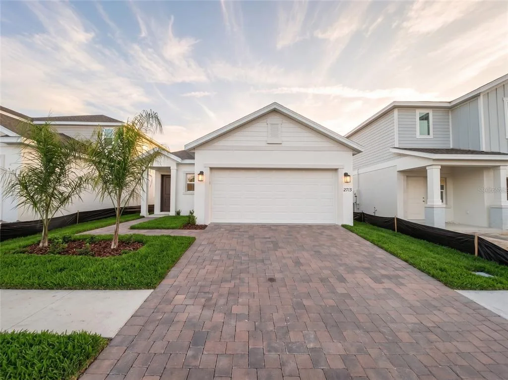 2713 RUNNERS CIRCLE, CLERMONT, FL 34714