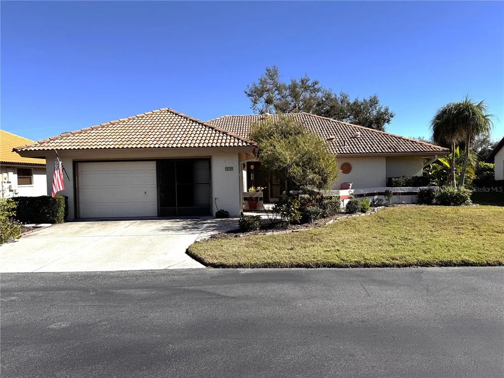 229 LAUREL HOLLOW DRIVE # 83, NOKOMIS, FL 34275