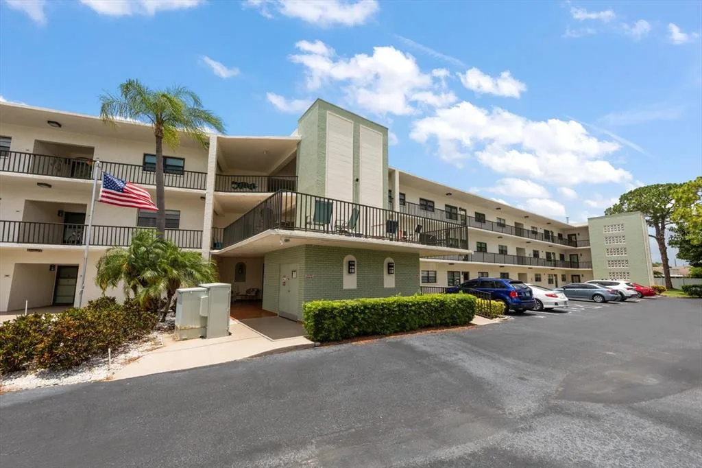 5980 TERRACE PARK DRIVE N # 310, ST PETERSBURG, FL 33709