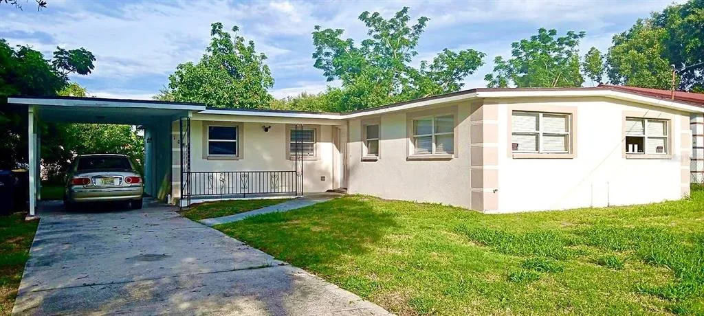 108 EDGEWATER DRIVE, WINTER HAVEN, FL 33881
