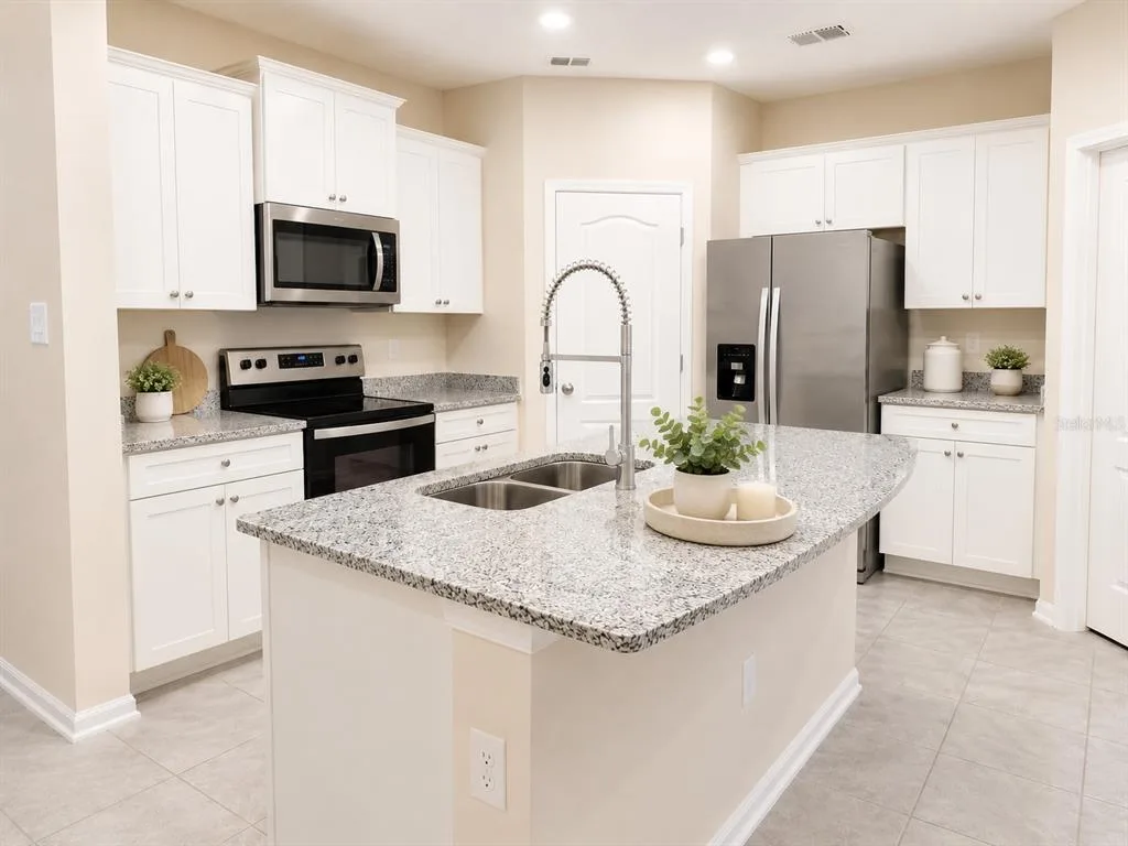 172 REDBUD ROAD, PALM COAST, FL 32137