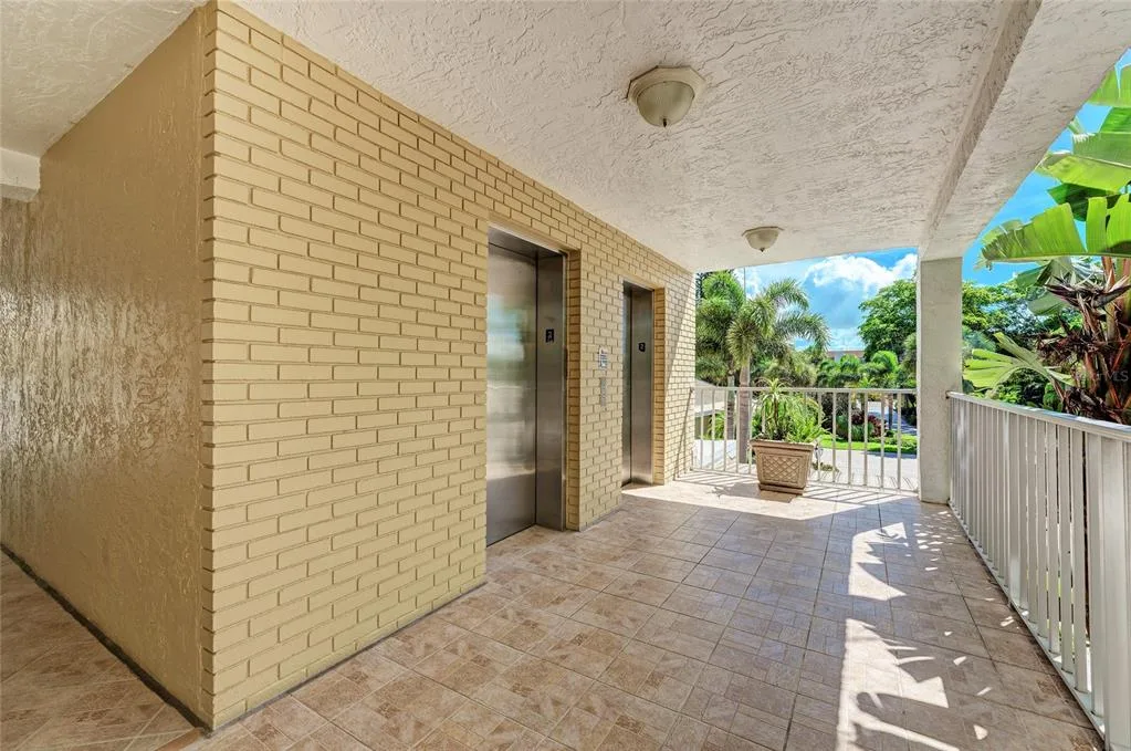 4825 GULF OF MEXICO DRIVE # 201, LONGBOAT KEY, FL 34228