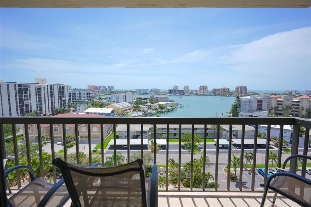 400 ISLAND WAY # 1004, CLEARWATER BEACH, FL 33767