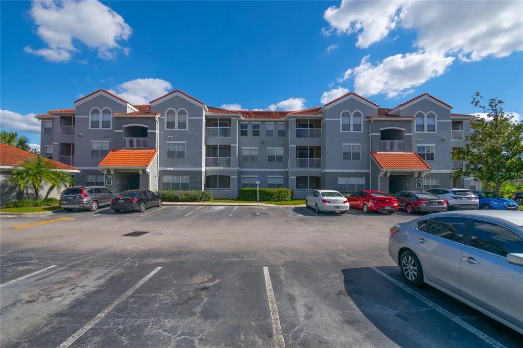 18001 RICHMOND PLACE DRIVE # 735, TAMPA, FL 33647