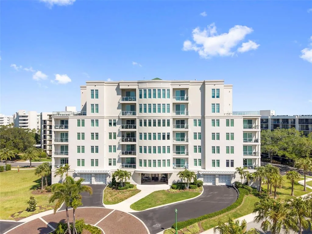 8 PALM TERRACE # 201, CLEARWATER, FL 33756