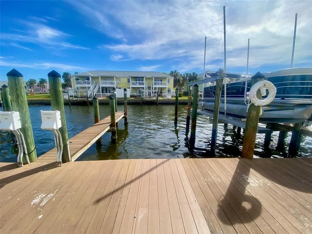 0 NE BEACH DRIVE SE # 95SS, ST PETERSBURG, FL 33705