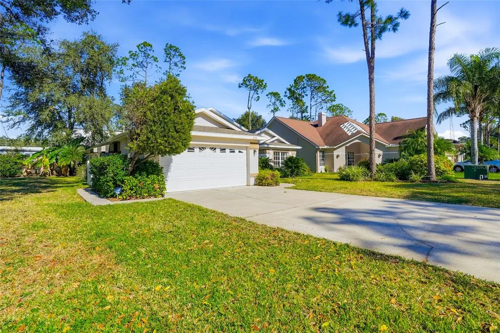 5712 WHITEBARK DRIVE, WESLEY CHAPEL, FL 33543