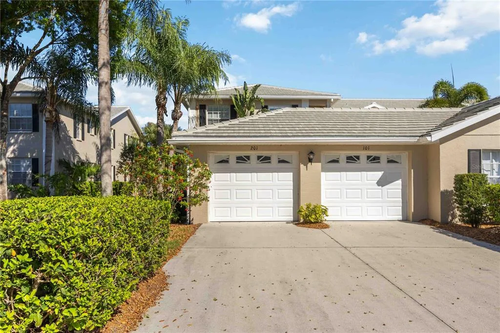 115 WOODBRIDGE DRIVE # 201, VENICE, FL 34293