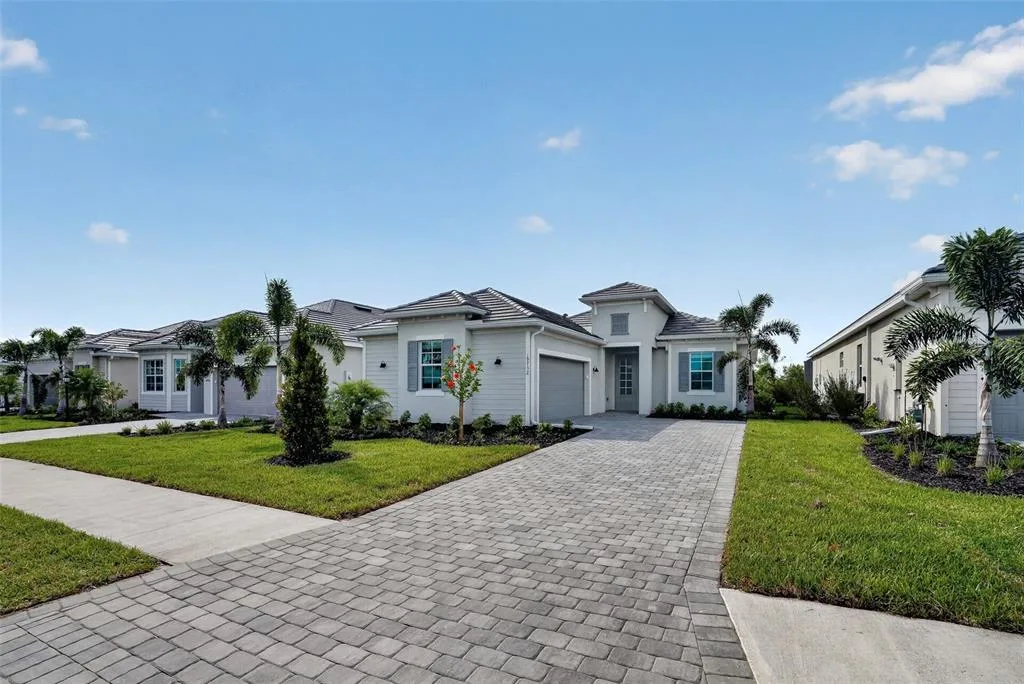 19732 TROUT TERRACE, LAKEWOOD RANCH, FL 34211
