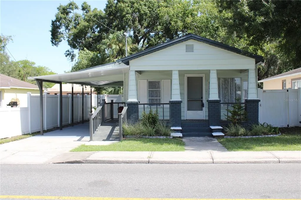 1106 E DR MARTIN LUTHER KING JR BOULEVARD, PLANT CITY, FL 33563