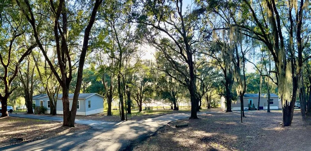 10135 N EM EN EL GROVE ROAD, LEESBURG, FL 34788