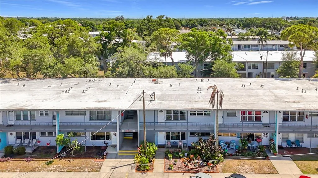 5860 43RD TERRACE N # 1513, KENNETH CITY, FL 33709
