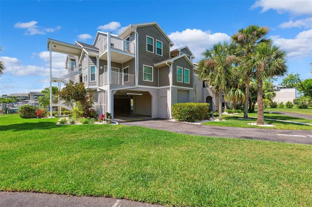 5712 BISCAYNE COURT # 103, NEW PORT RICHEY, FL 34652