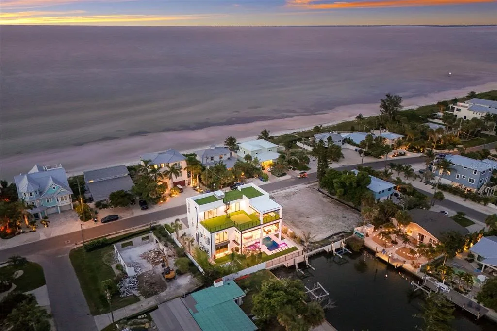 703 S BAY BOULEVARD, ANNA MARIA, FL 34216
