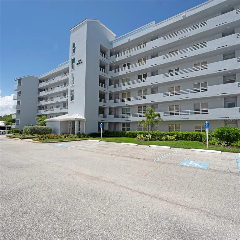3780 PINEBROOK CIRCLE # 105, BRADENTON, FL 34209
