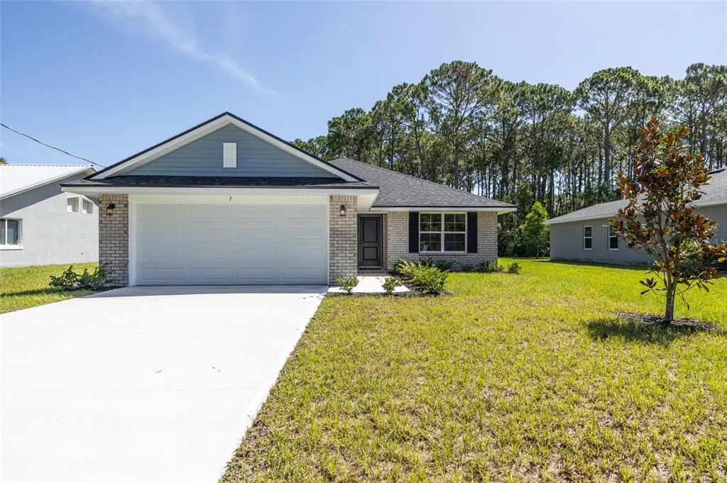 7 ULLYNN PLACE, PALM COAST, FL 32164