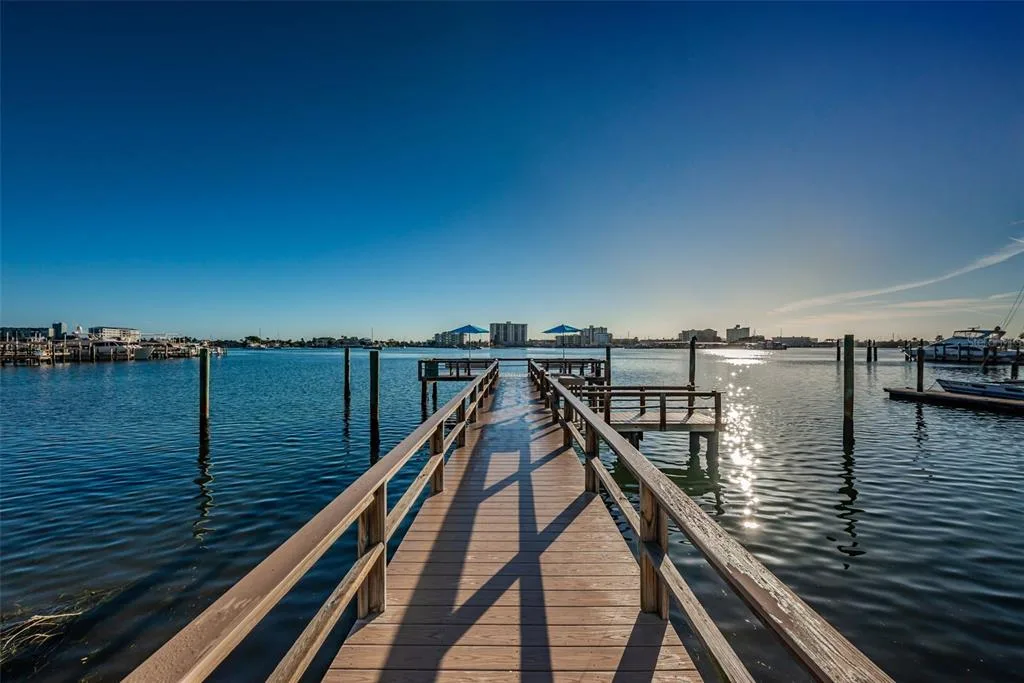 483 E SHORE DRIVE # A4, CLEARWATER BEACH, FL 33767