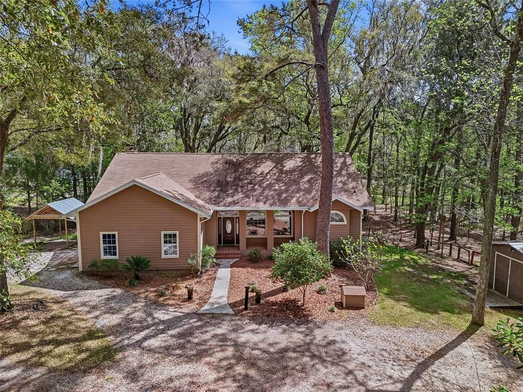 19513 NW 240TH LANE, HIGH SPRINGS, FL 32643