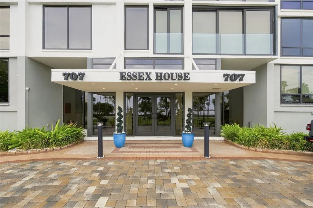 707 S GULFSTREAM AVENUE # 207, SARASOTA, FL 34236
