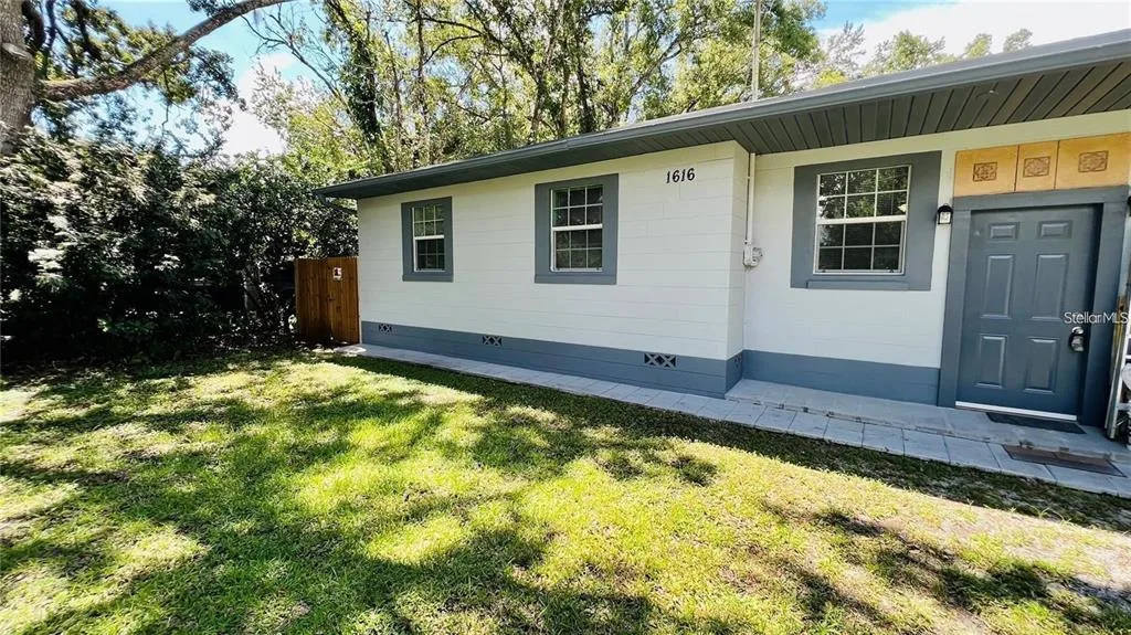 1616 HOPE STREET, INTERCESSION CITY, FL 33848