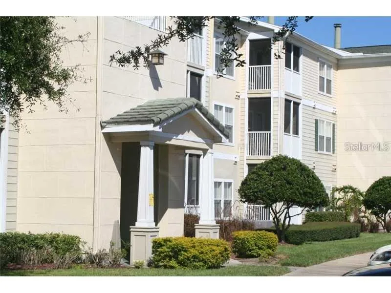 18517 BRIDLE CLUB DRIVE # 18517, TAMPA, FL 33647