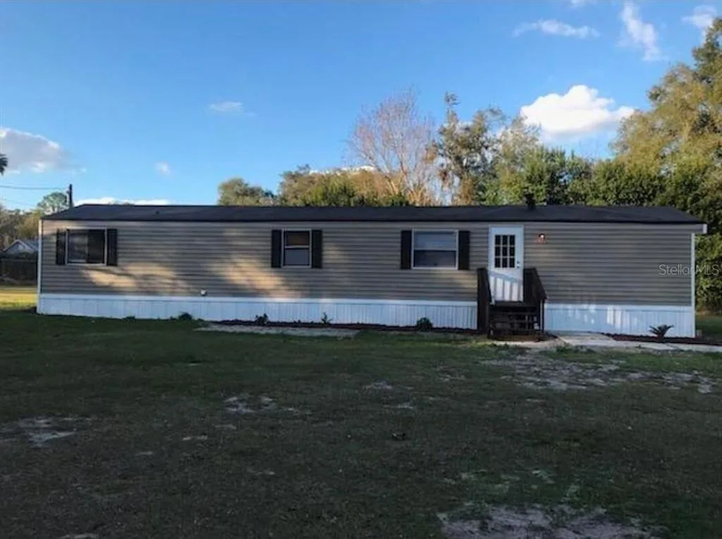 13585 SE 119TH STREET, OCKLAWAHA, FL 32179