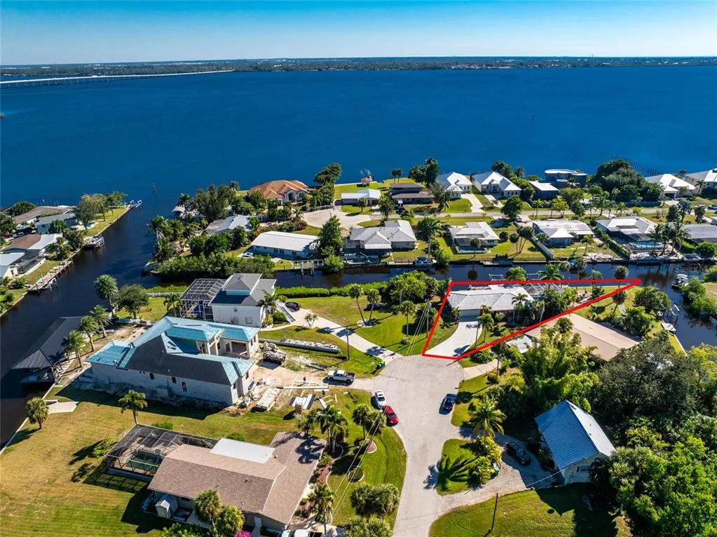 180 PURDY DRIVE, PUNTA GORDA, FL 33980