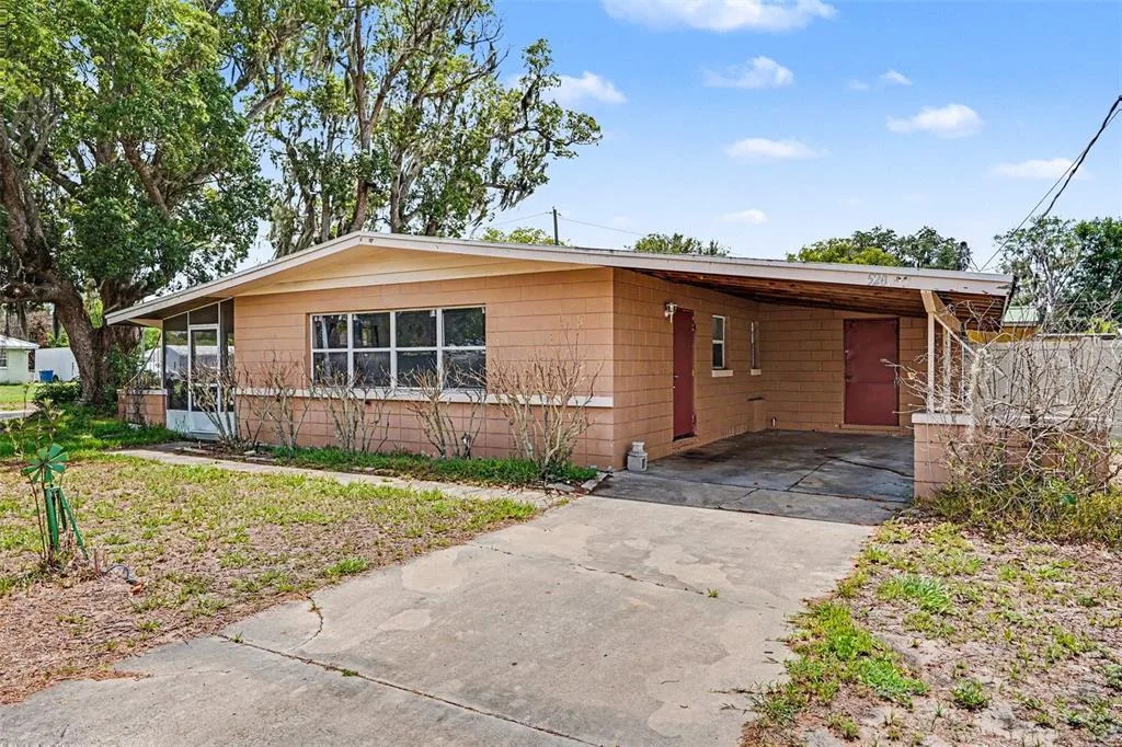 520 S ORANGE AVENUE, FORT MEADE, FL 33841