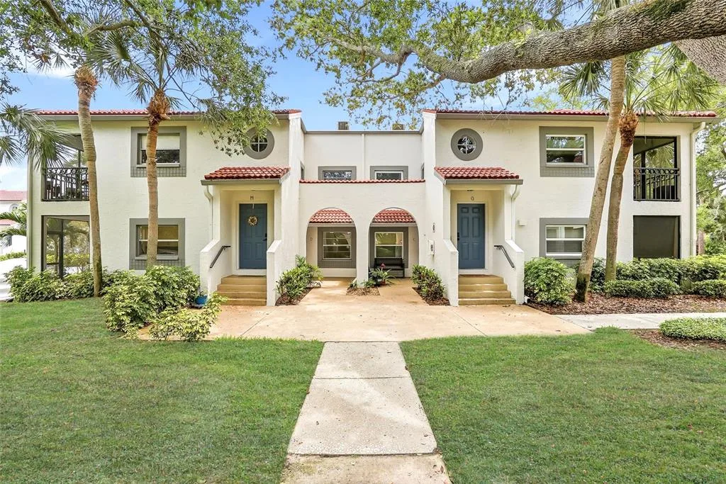 500 SANTA CRUZ PLACE NE # D, ST PETERSBURG, FL 33703