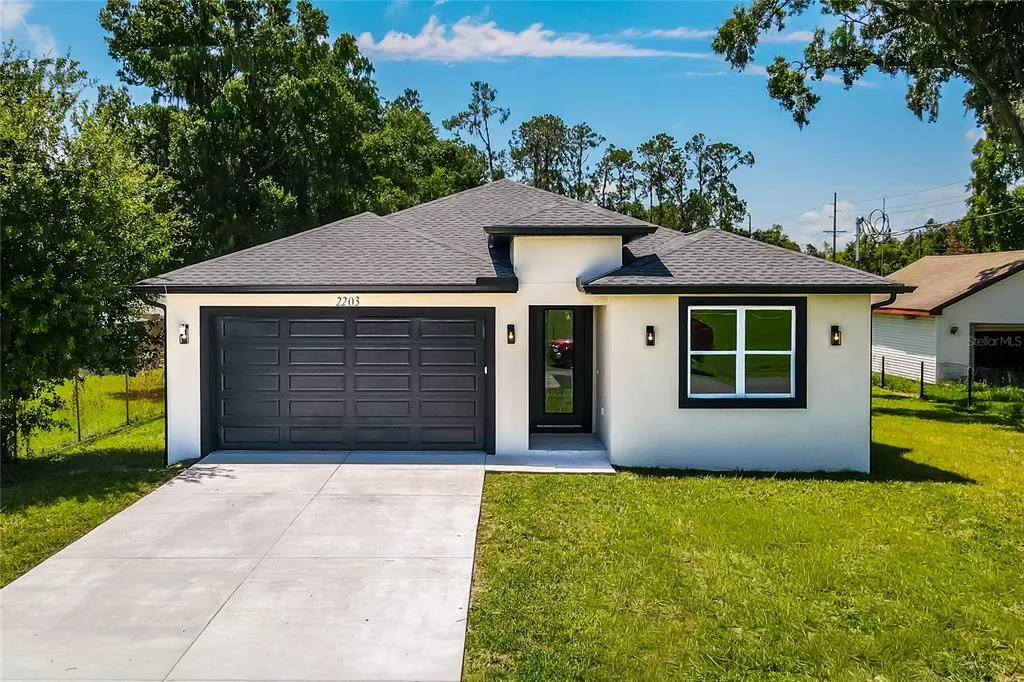 2203 W LOWRY AVENUE, PLANT CITY, FL 33563