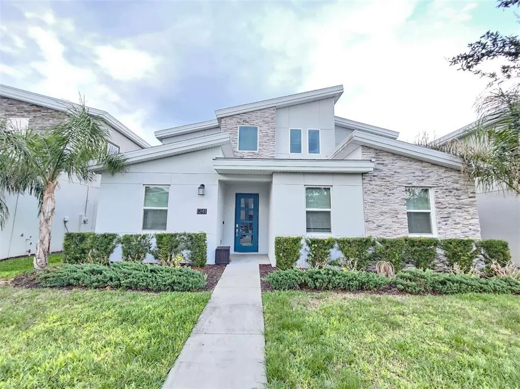 1241 CHALLENGE DRIVE, DAVENPORT, FL 33896