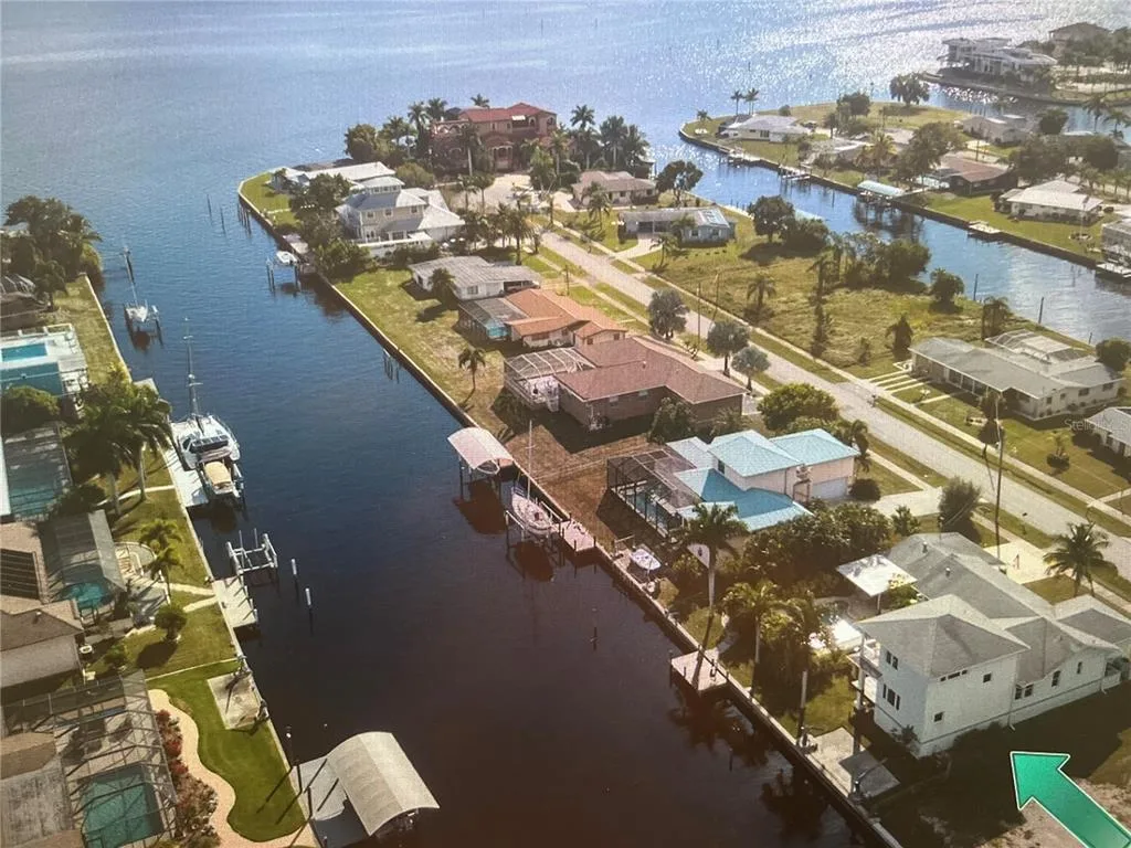 217 BANGSBERG ROAD SE, PORT CHARLOTTE, FL 33952