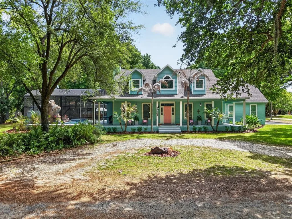 250 N WALKER STREET, OAKLAND, FL 34760